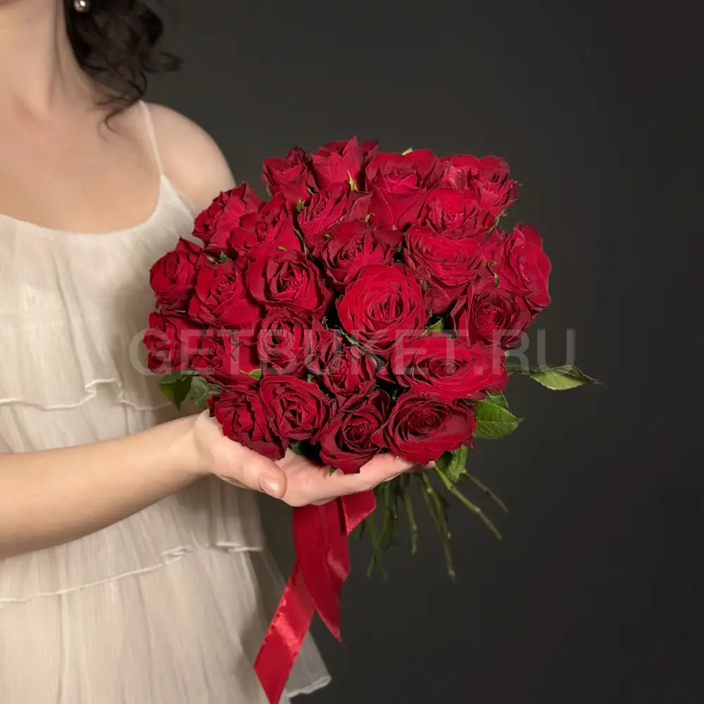 66067 Букет из 25 красных кенийских роз