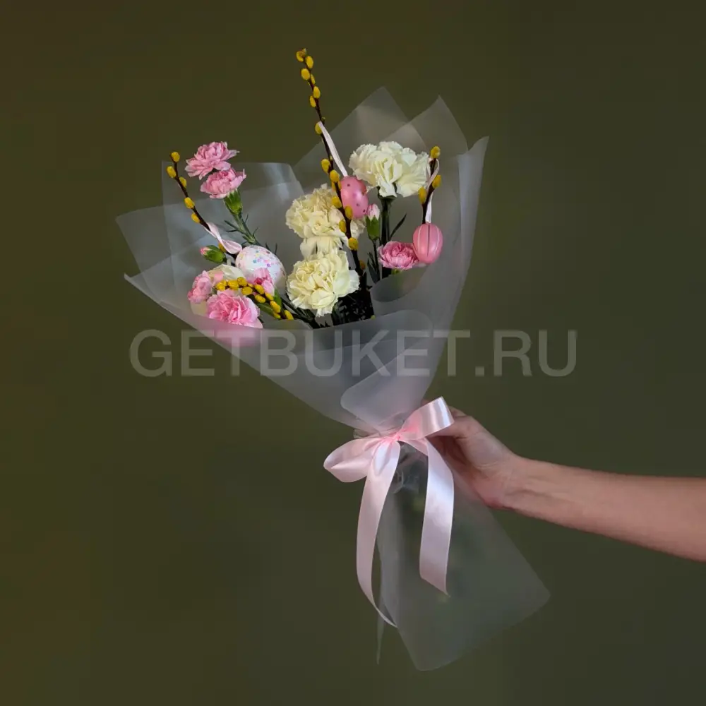 226591 Букет из гвоздик, вербы и ранункулюса 